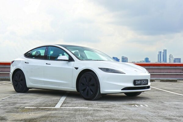 Nuus en Ontwikkelings in die Tesla-wêreld