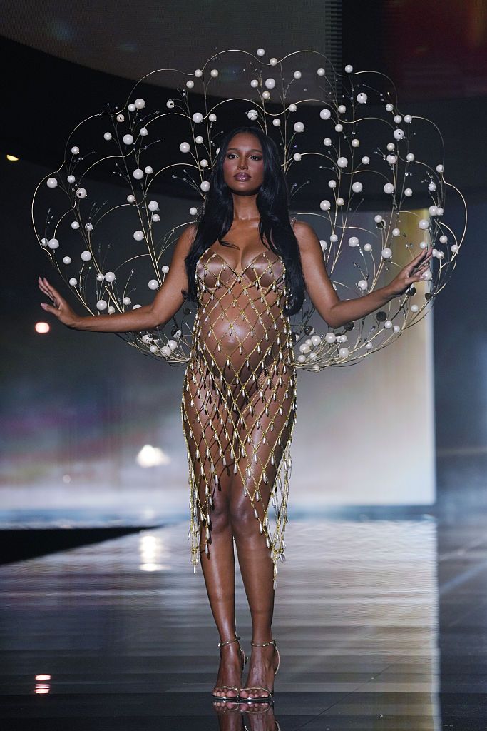 Victoria’s Secret Fashion Show 2025: A New Era of Glamour
