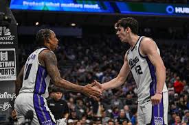Analyzing the Kings vs Warriors Rivalry in the NBA image 1