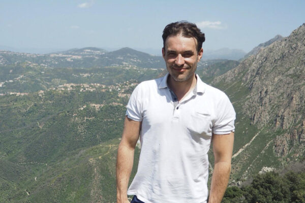 Le Journaliste Christophe Gleizes : Un Regard sur son Travail