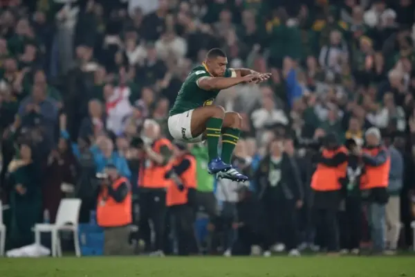 Springboks gamble on fresh combinations for Scotland clash