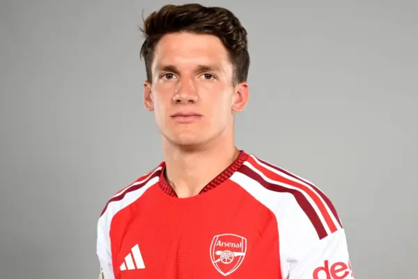 Christos Tzolis signs for Arsenal